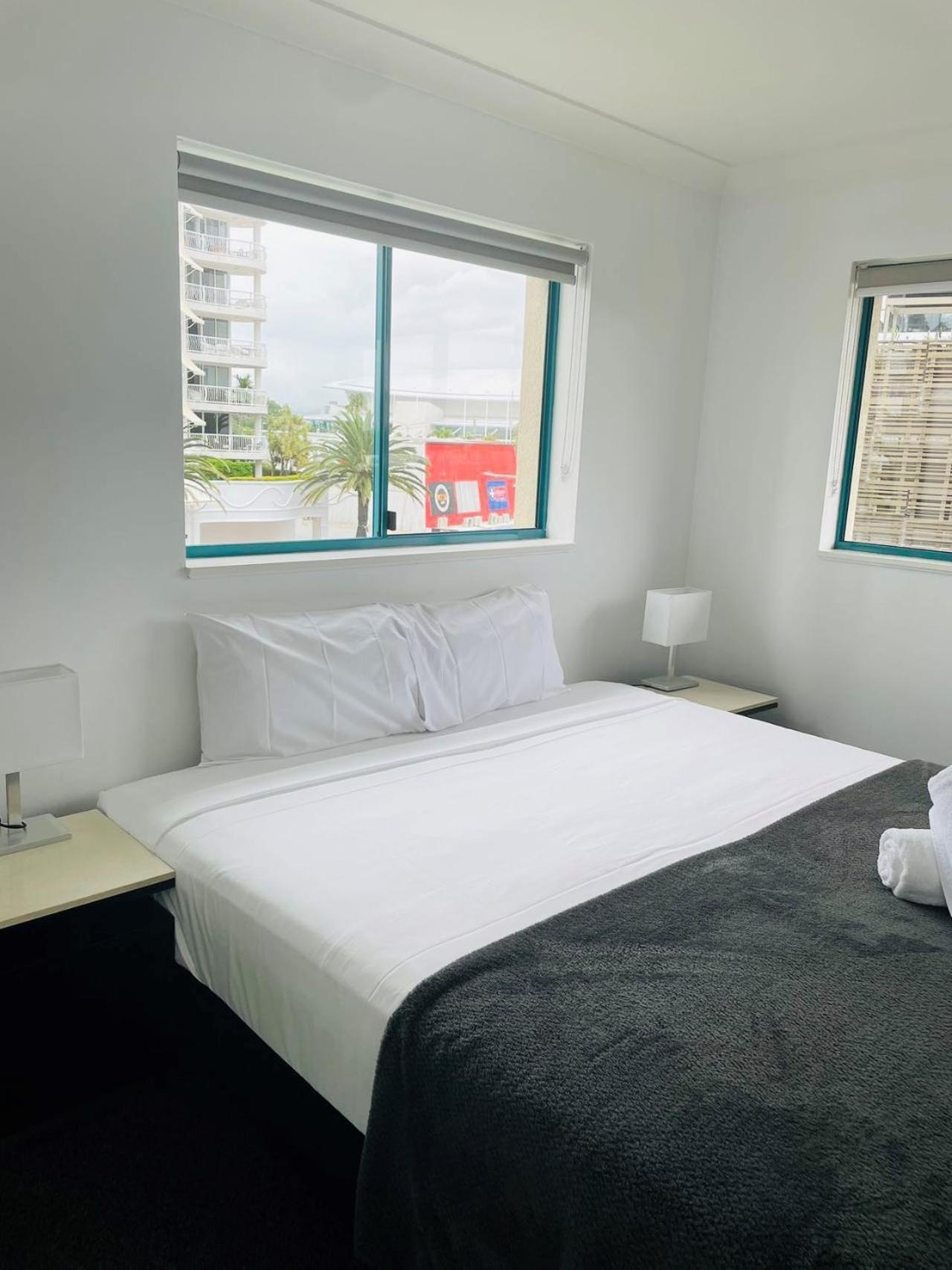 Aruba Beach Resort Broadbeach Exterior foto