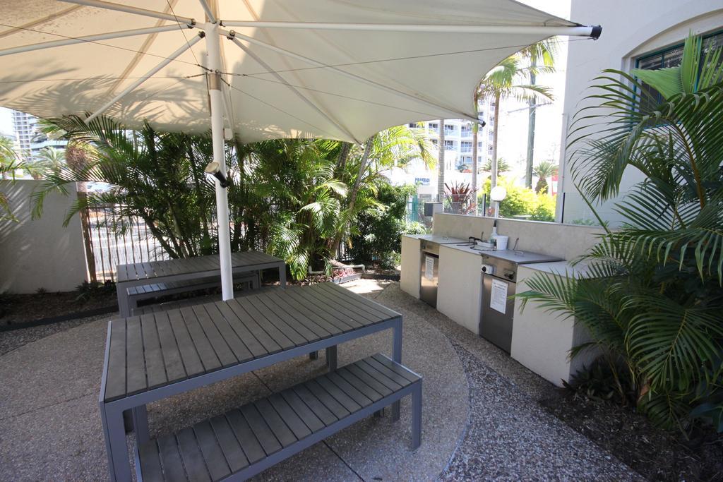 Aruba Beach Resort Broadbeach Exterior foto